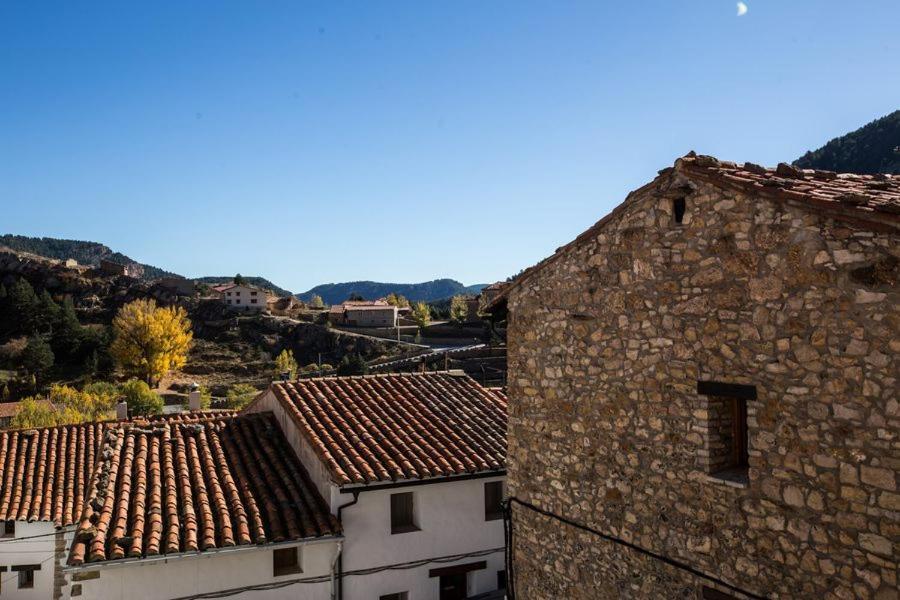 Hostal Antiguo Hospital Linares de Mora Exterior foto